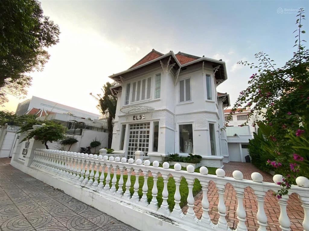 Ngang 22m  cho thuê villa mt 212 võ thị sáu, quận 3