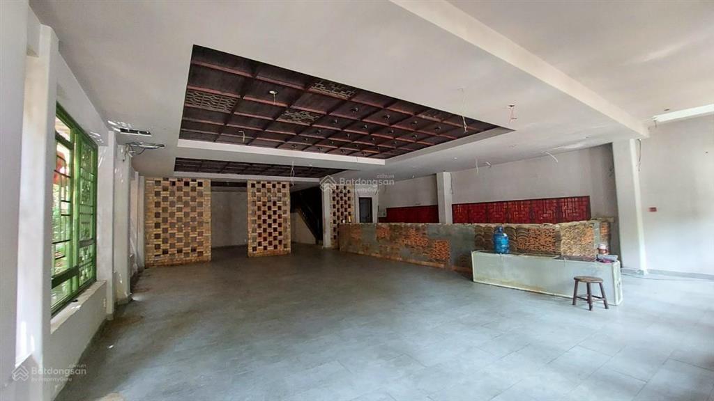 Ngang 13m  cho thuê mặt tiền 16 trần cao vân, quận 1
