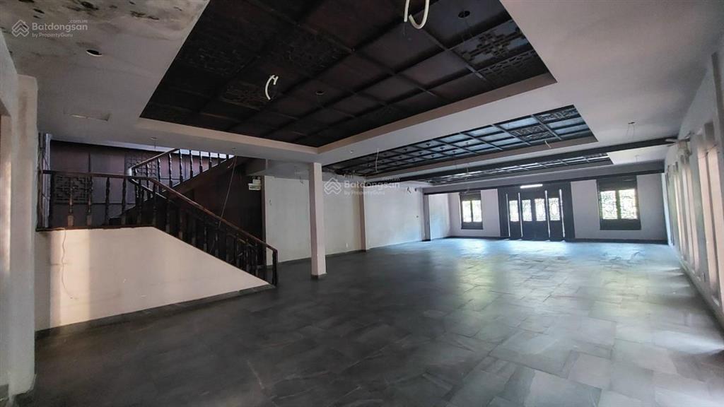 Ngang 13m  cho thuê mặt tiền 16 trần cao vân, quận 1