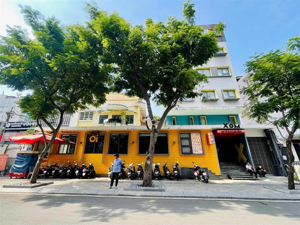 Ngang 23m  cho thuê tòa nhà 2020b trần cao vân, quận 3