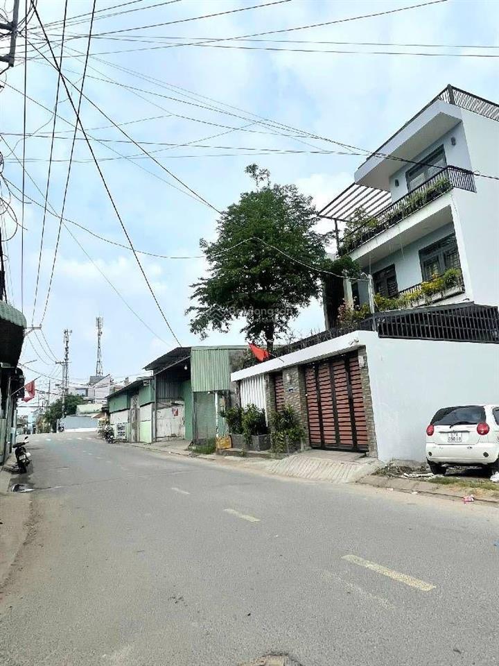 Nhà an phú đông ,q12 ô tô vào nhà tặng full nội thất dt62m2(4.9x13m) chỉ 5.2 tỷ