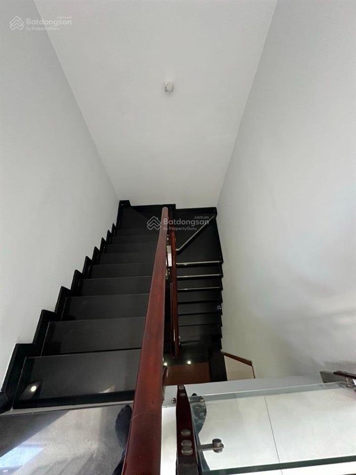 Nhà thạnh xuân 25, q12  ô tô đỗ cửa  dt 52 (4x14m)  3 tầng btct vào ở ngay  4.9 tỷ tl