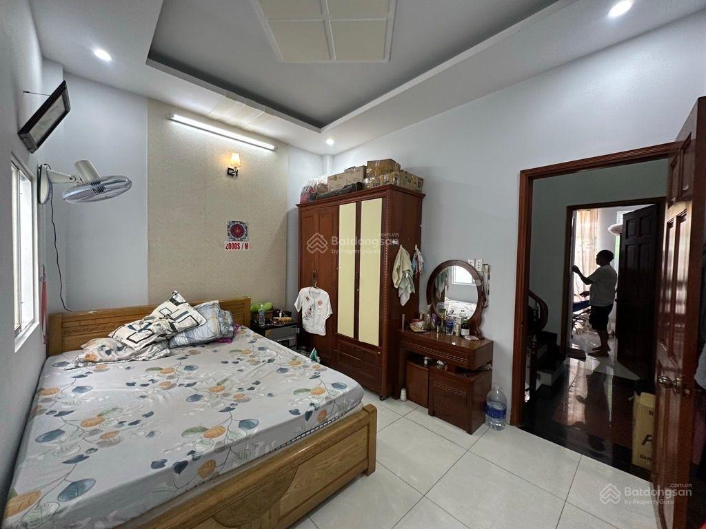 Nhà thạnh xuân 25, q12  ô tô đỗ cửa  dt 52 (4x14m)  3 tầng btct vào ở ngay  4.9 tỷ tl