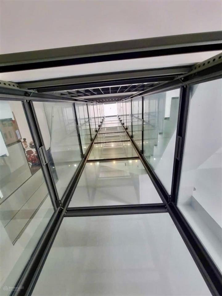 Nhà tô ngọc vân  dt 74m (4x19m)  5 tầng  hẻm 10m  khu phân lô cao cấp  7.3 tỷ tl