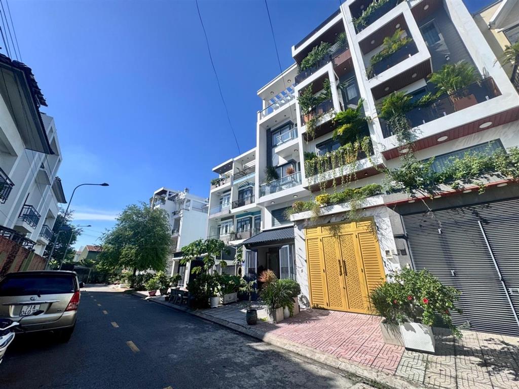 Nhà tô ngọc vân  dt 74m (4x19m)  5 tầng  hẻm 10m  khu phân lô cao cấp  7.3 tỷ tl