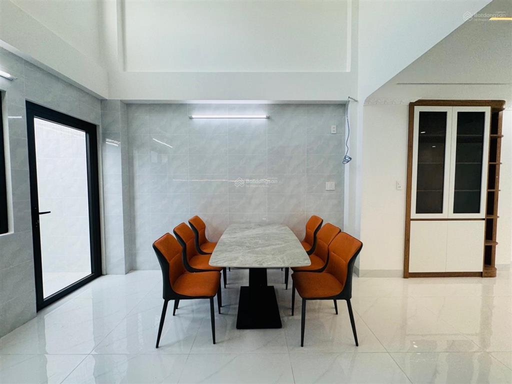 1/ hà huy giáp, q12  5 tầng  gần cầu an lộc sát gò vấp  dt 57m2 (4.5x13m)  6,6 tỷ tl