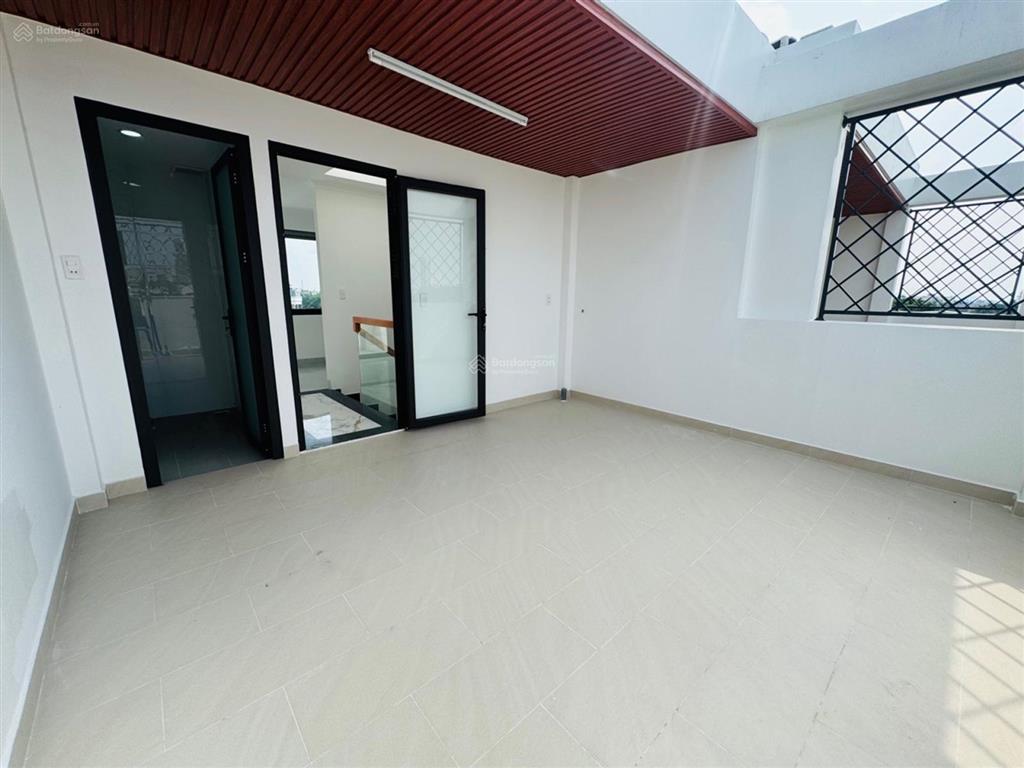 1/ hà huy giáp, q12  5 tầng  gần cầu an lộc sát gò vấp  dt 57m2 (4.5x13m)  6,6 tỷ tl