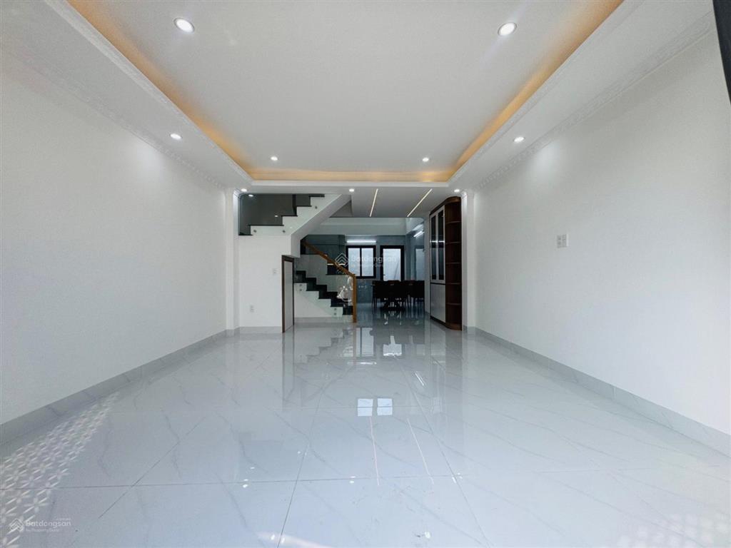 1/ hà huy giáp, q12  5 tầng  gần cầu an lộc sát gò vấp  dt 57m2 (4.5x13m)  6,6 tỷ tl