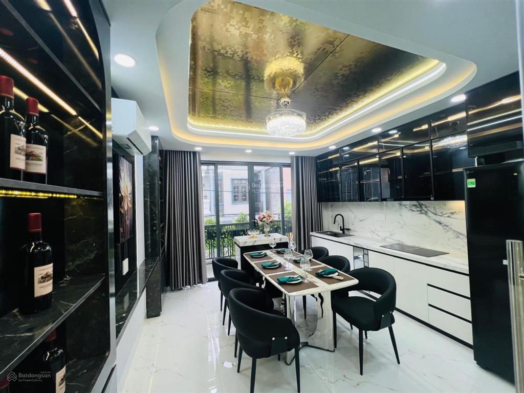 Nhà 5 tầng có thang máy hxh thông gần hà huy giáp full nội thất 4x16  7.3 tỷ tl