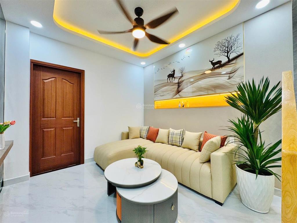 Bán nhà võ oanh 5mx20m 4 tầng giá 18tỷ5 p25 qbt ngay trường đại học vị trí kinh doanh sầm uất
