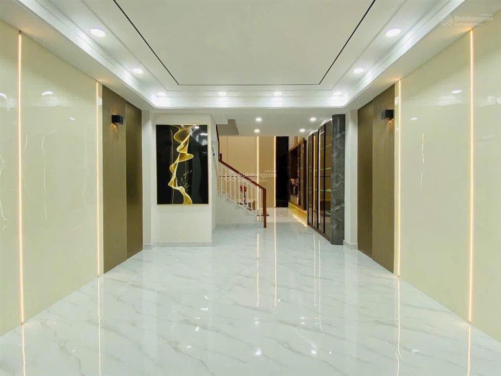 Bán nhà tặng nội thất nguyễn trãi, p14, q5 dt 62.5m2 giá 4tỷ700tr, đang cho thuê 18tr/tháng. sổ sẵn