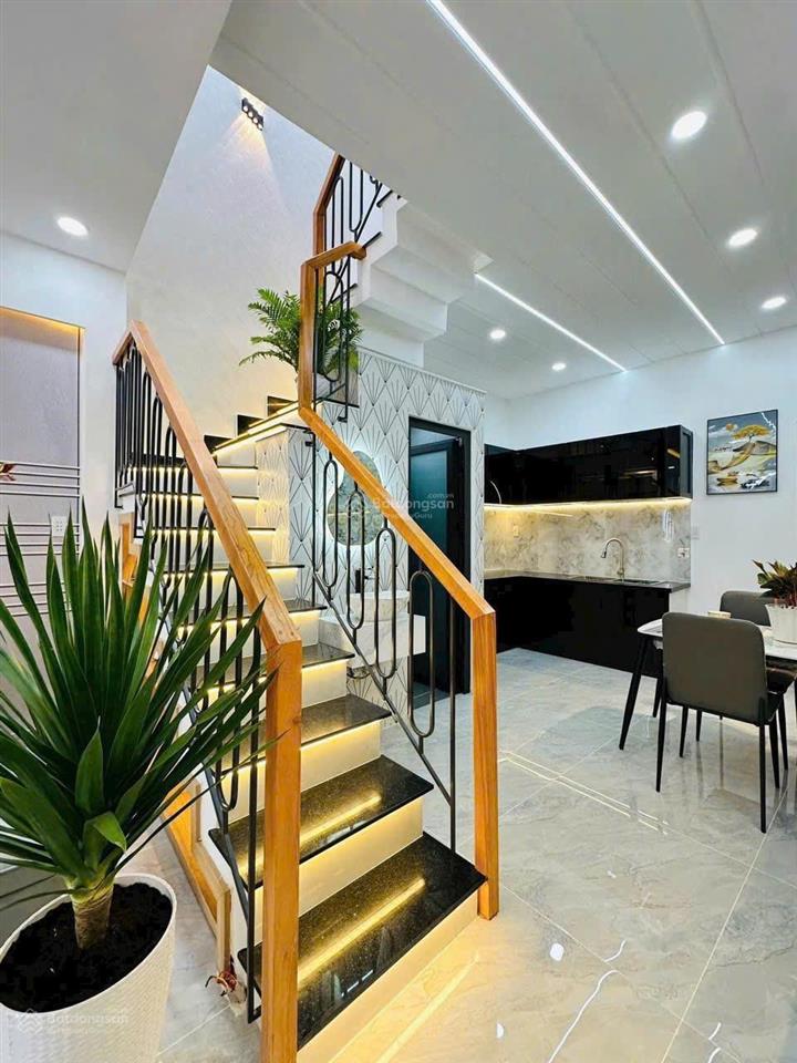 Chính chủ gửi bán gấp nhà nguyễn văn quá giá 2tỷ050tr quận 12 dt 64m2 shr đang cho thuê 9tr/ tháng