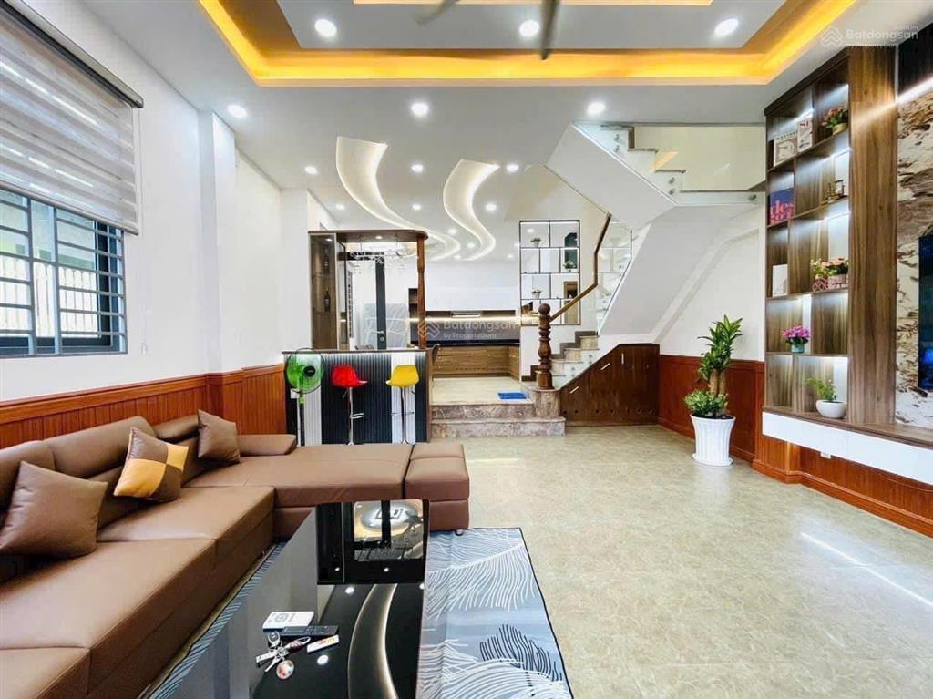 Nhà đẹp ba tháng hai, p. 11, q. 10, dt 55.2m2 đang cho thuê 10tr/tháng