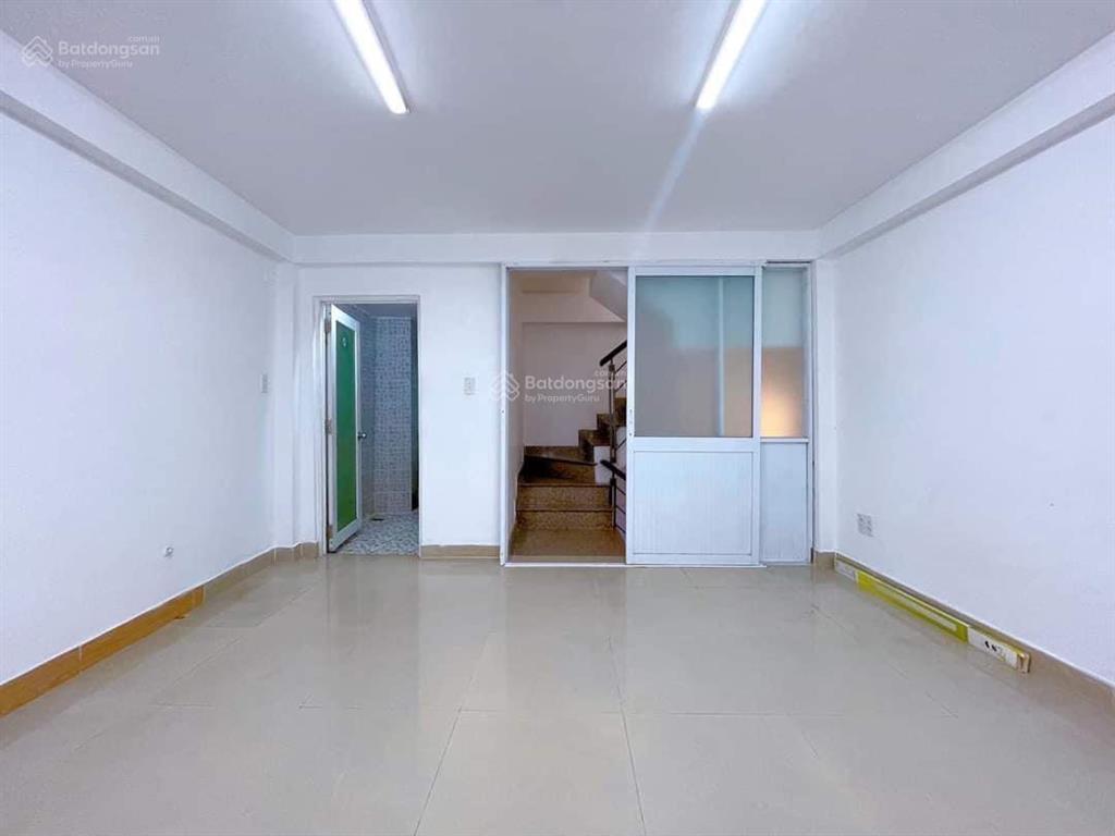 Nhà đẹp giá tốt chỉ 1tỷ800tr lãnh binh thăng p12 q11 dt 35.8m2, đang cho thuê 9tr/tháng