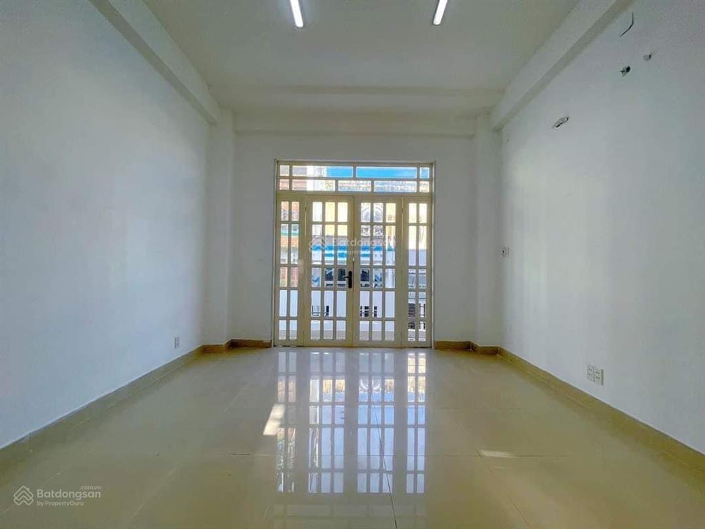 Nhà đẹp giá tốt chỉ 1tỷ800tr lãnh binh thăng p12 q11 dt 35.8m2, đang cho thuê 9tr/tháng