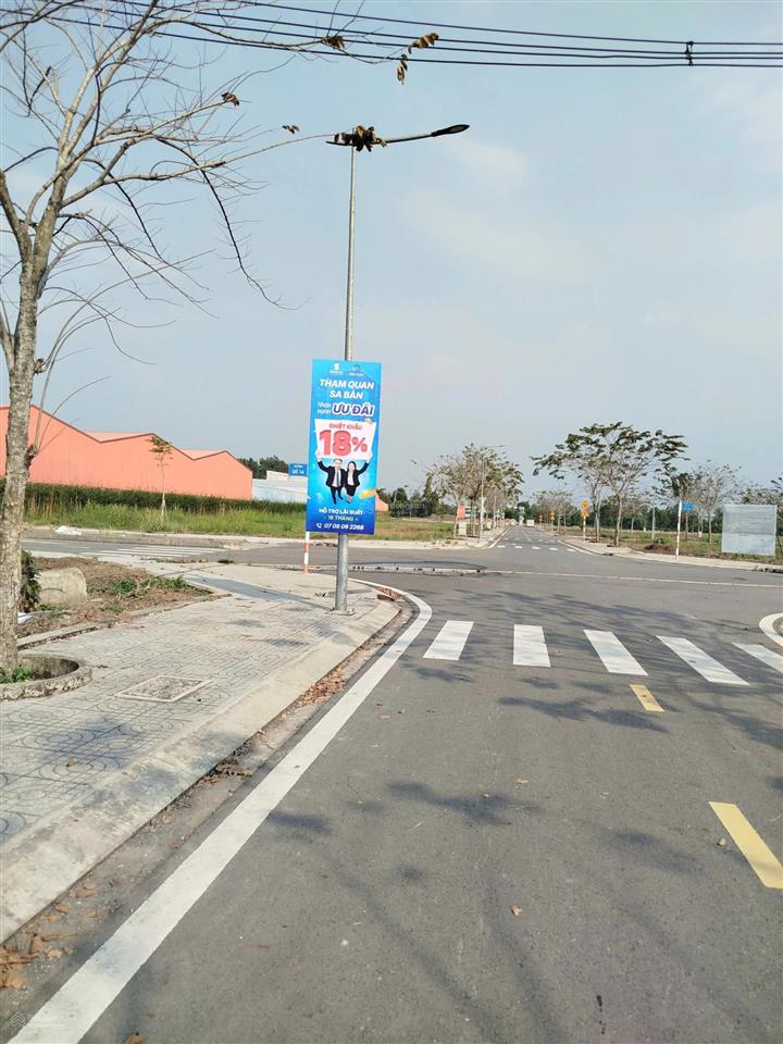 Bán đất sổ hồng riêng, mặt tiền đường rộng 8m, tiện ích xung quanh đầy đủ, đối diện kcn hạnh phúc