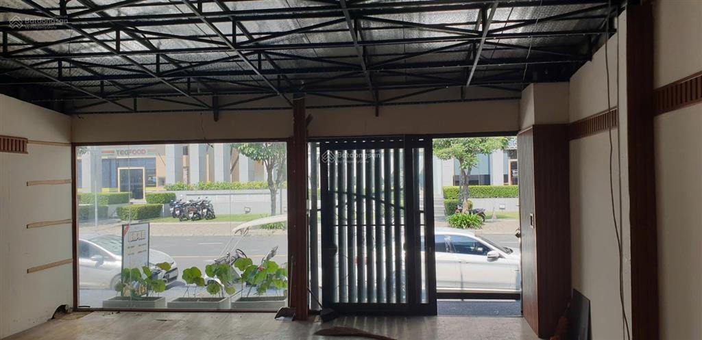 60 tỷ nhà phố vườn liên kế mỹ văn 1, đối diện midtown m5 và m6, đường 16, dt đất 7x18, dt nhà 450m2