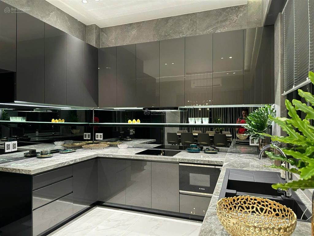 Biệt thự góc mỹ giang 2  phú mỹ hưng, 11 x18, nhà mới, hợp đồng thuê 125tr/th