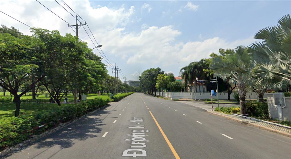 110 tỷ villa vị trí siêu đẹp, ngay cầu ánh trăng  crescent mall  phú mỹ hưng. đất 17 x 18 = 306m2