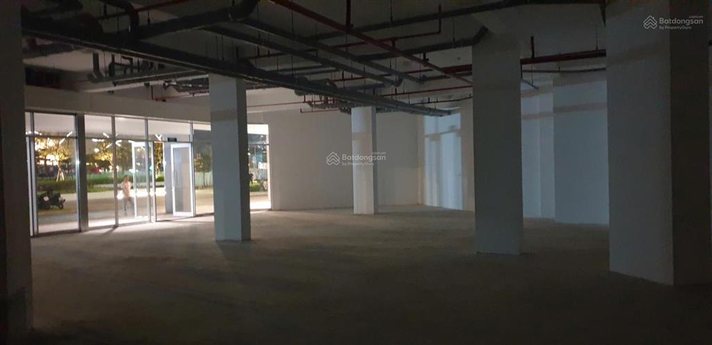 Hiếm shop scenic 2 kề bên văn phòng mới phú mỹ hưng landmark, chỉ trệt 260m2, đơn giá chỉ 127tr/m2
