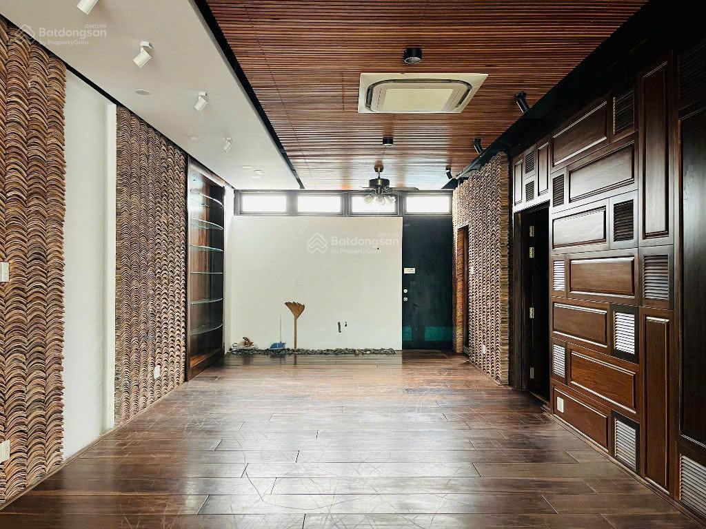 Giá hiếm hoi 20.5 tỷ shop góc panorama phú mỹ hưng, 141m2 view đẹp, dễ kinh doanh, nội thất đẹp