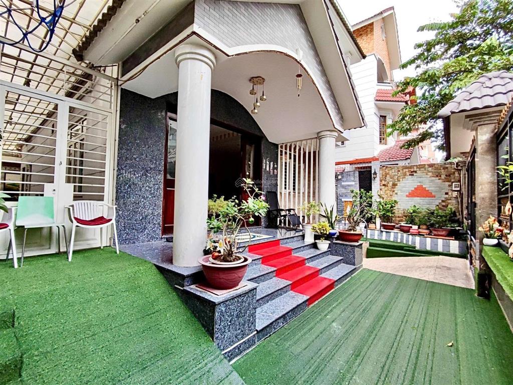 Biệt thự him lam trung sơn, giá bất ngờ 50 tỷ, dt đất 250m2, dtsd 454m2, 10pn. vị trí thuận tiện