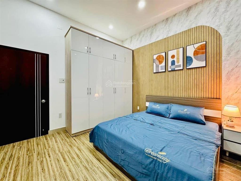 Nhà dĩ an giá rẻ chỉ 810 triệu full nội thất mới xây 100% mới ngay phường dĩ an