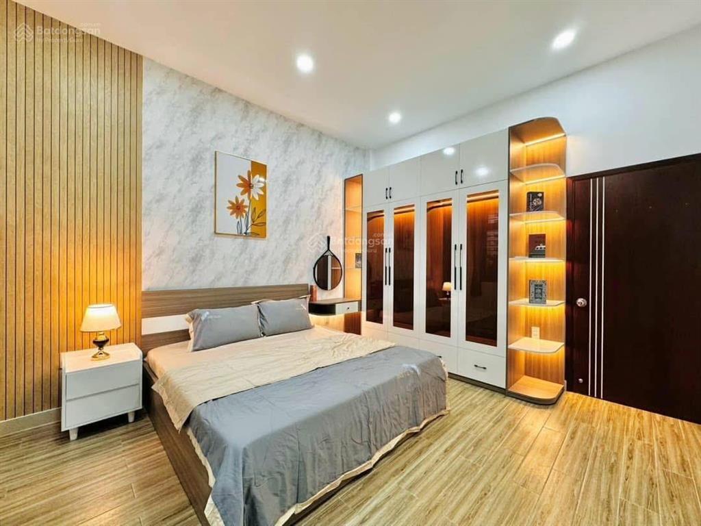 Nhà dĩ an giá rẻ chỉ 810 triệu full nội thất mới xây 100% mới ngay phường dĩ an