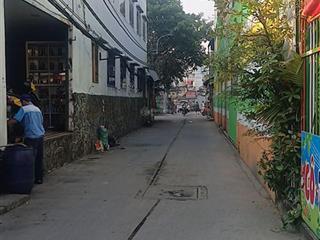 5 tỷ 200 thương lượng, nhà ngon 3 tầng, đường 5 mét thông, diện tích  4 x 14