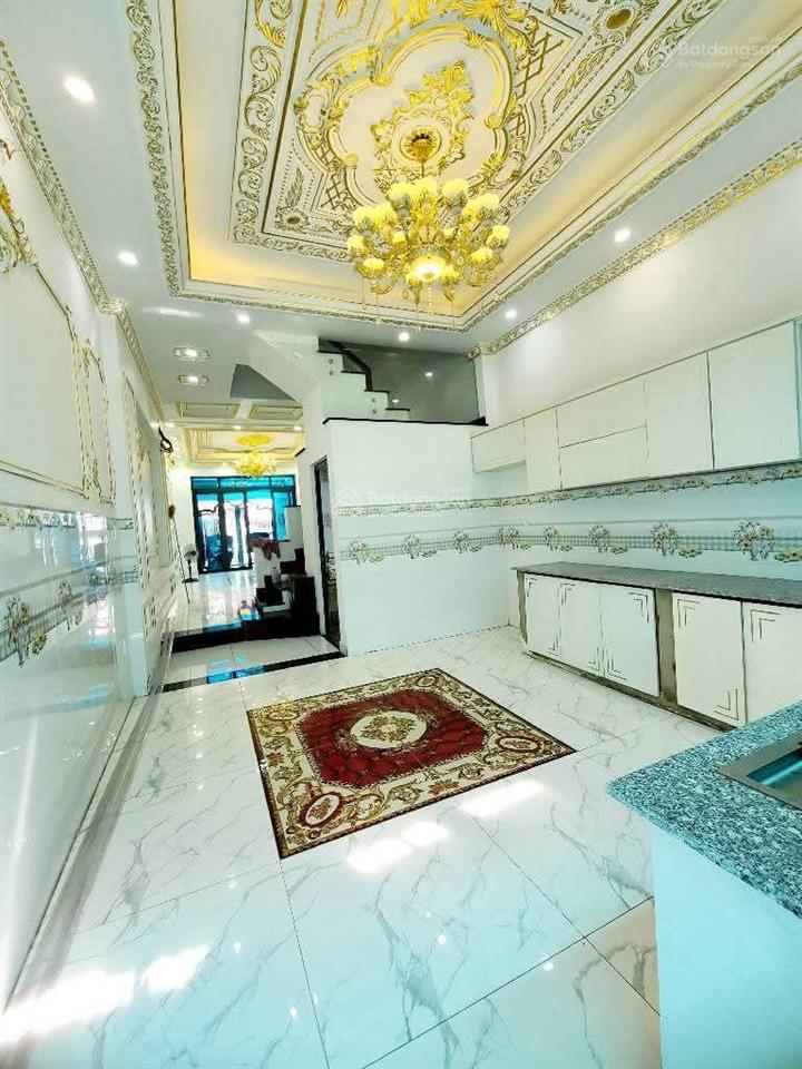 6 tỷ 800 thương lượng, nhà ngon 3 tầng, đường 6 mét thông, diện tích  4 x 19