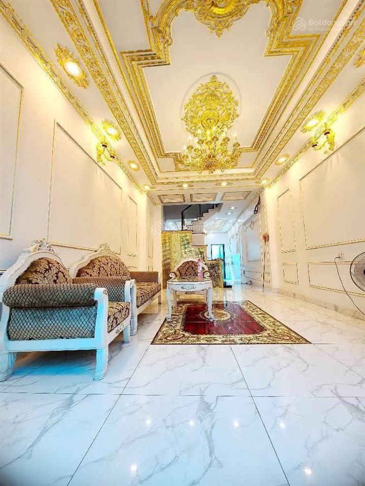 6 tỷ 800 thương lượng, nhà ngon 3 tầng, đường 6 mét thông, diện tích  4 x 19