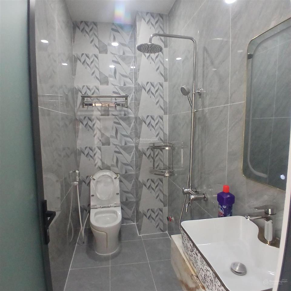 7 tỷ 500 thương lượng, nhà 5 tầng mới, đường 6 mét diện tích  4,1 x 15,04