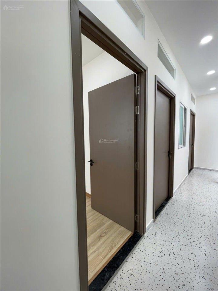 5 tỷ 950 thương lượng, nhà 2 tầng mới, đường 6 mét, diện tích  5 x 11