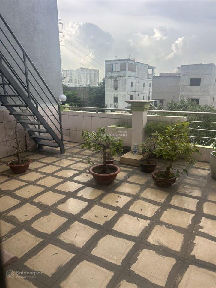 7 tỷ thương lượng, nhà 3 tầng mặt tiền, đường nhựa, diện tích  5 x 20