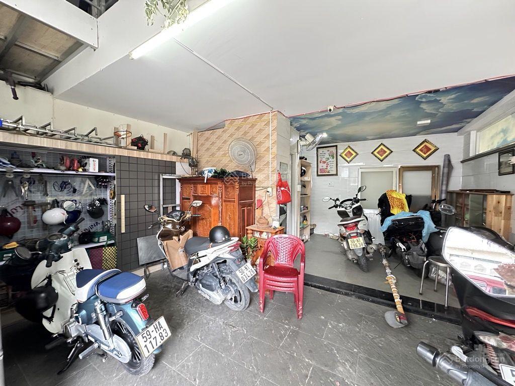 8 tỷ 200 thương lượng, nhà góc 2 mặt tiền, diện tích ngang 10,14mét  dài 15,5 mét