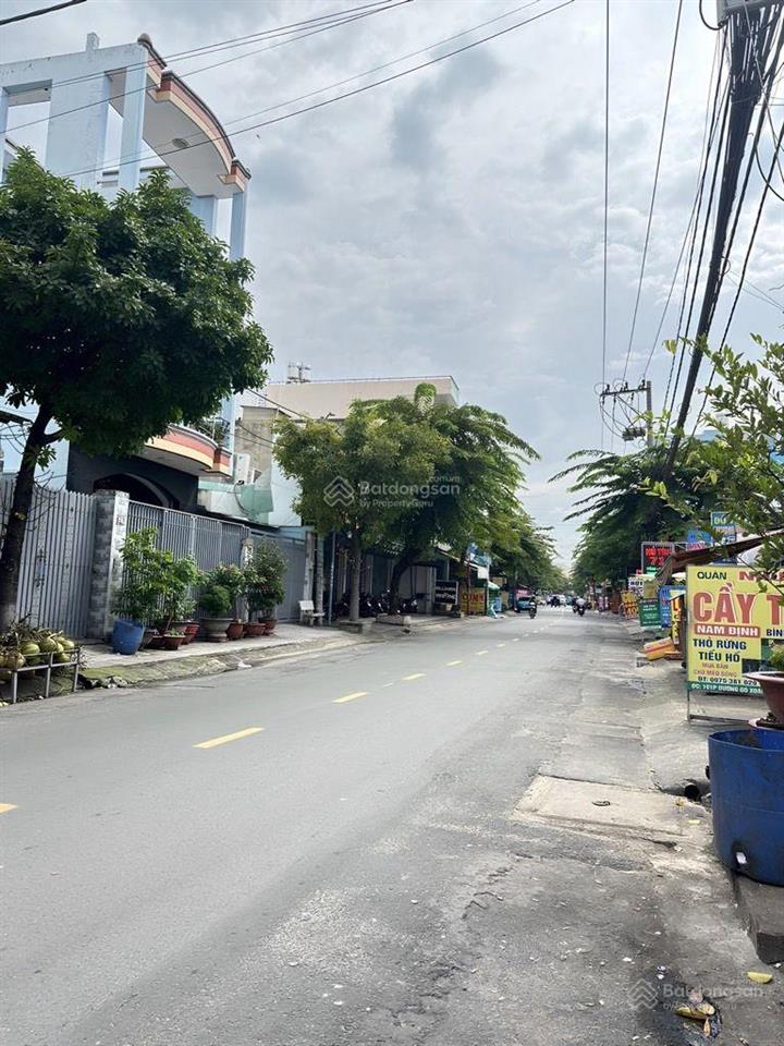 8 tỷ 200 thương lượng, nhà góc 2 mặt tiền, diện tích ngang 10,14mét  dài 15,5 mét