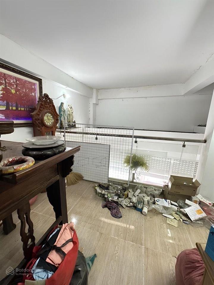 8 tỷ 200 thương lượng, nhà góc 2 mặt tiền, diện tích ngang 10,14mét  dài 15,5 mét