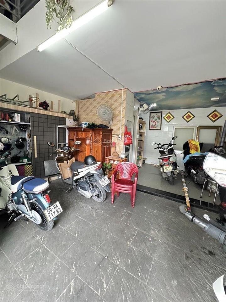 8 tỷ 200 thương lượng, nhà góc 2 mặt tiền, diện tích ngang 10,14mét  dài 15,5 mét