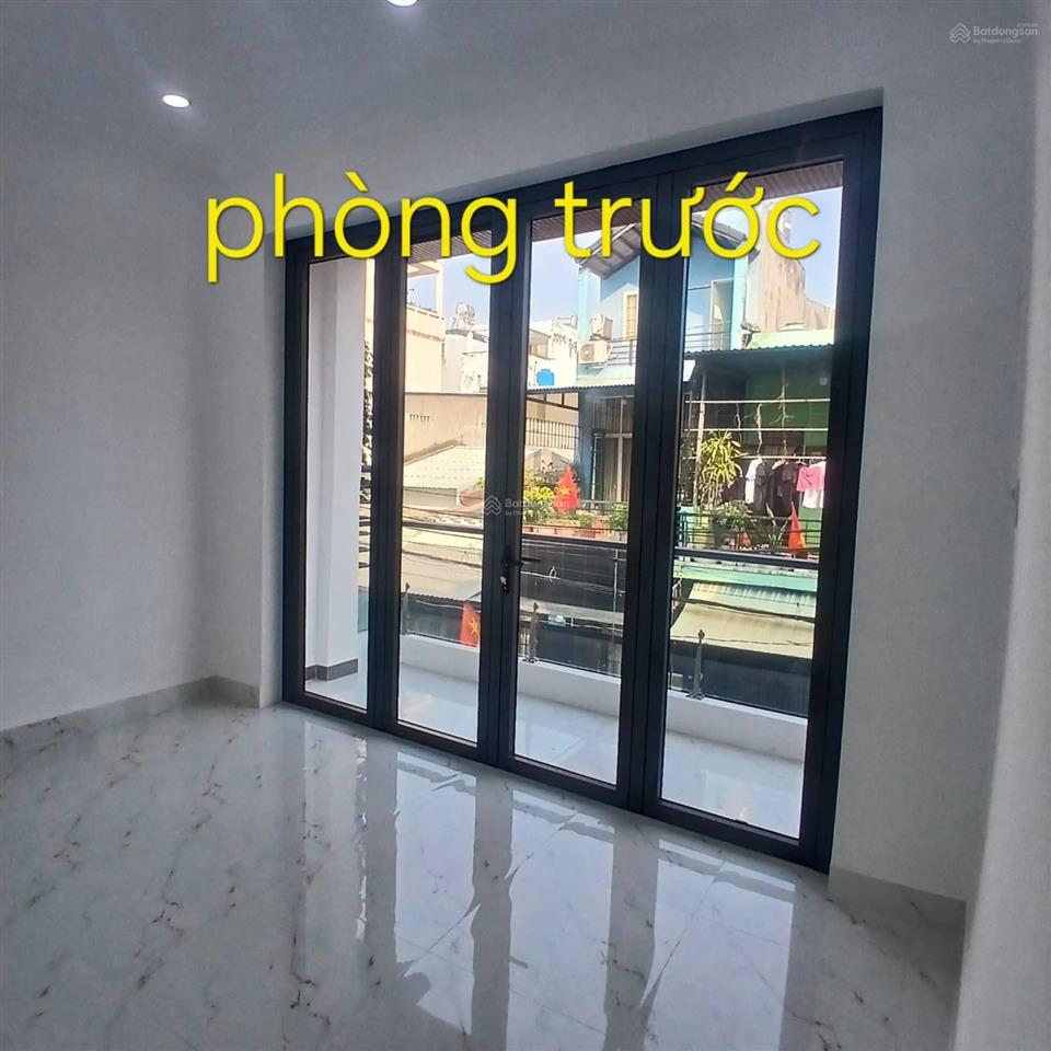 8 tỷ 200 thương lượng, nhà 2 tầng mới mặt tiền, diện tích  ngan 4 mét, dài 18,5 mét