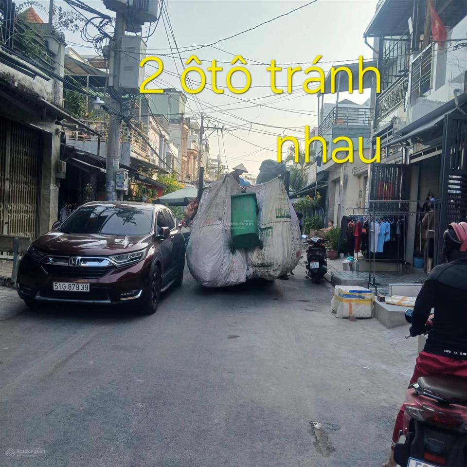8 tỷ 200 thương lượng, nhà 2 tầng mới mặt tiền, diện tích  ngan 4 mét, dài 18,5 mét