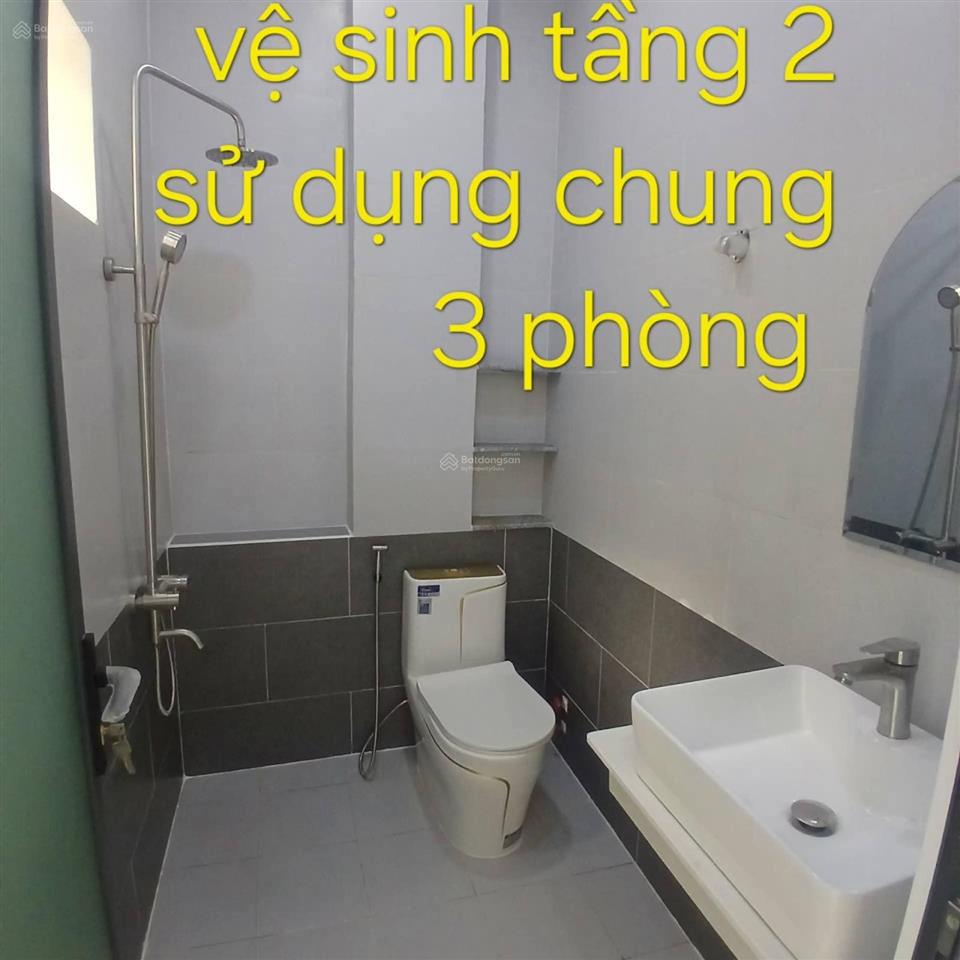 8 tỷ 200 thương lượng, nhà 2 tầng mới mặt tiền, diện tích  ngan 4 mét, dài 18,5 mét