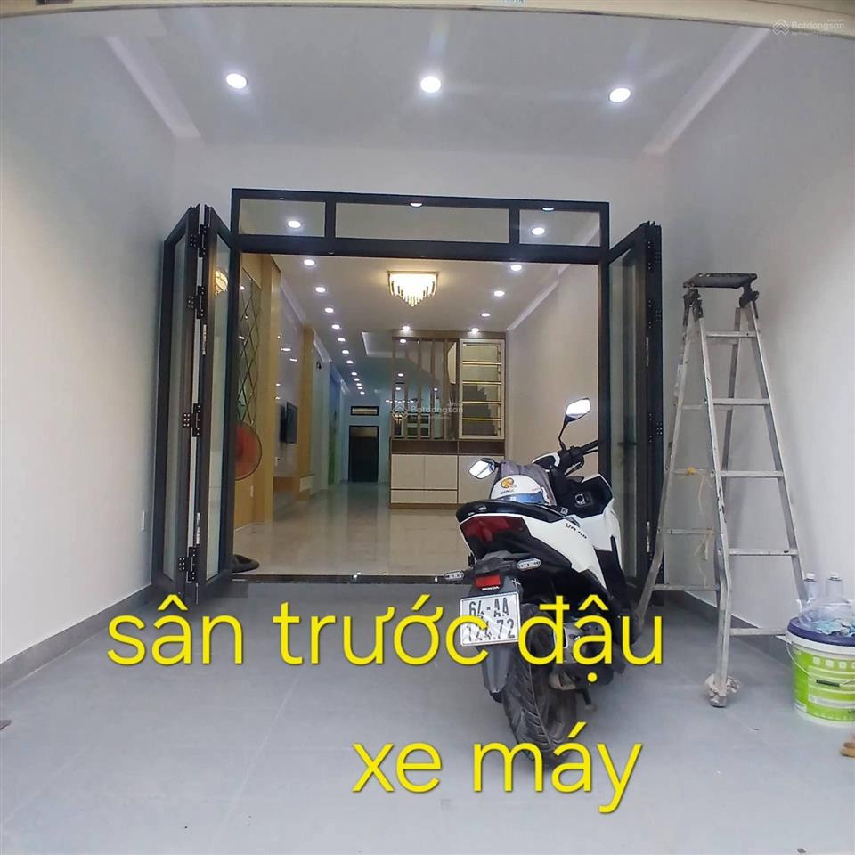 8 tỷ 200 thương lượng, nhà 2 tầng mới mặt tiền, diện tích  ngan 4 mét, dài 18,5 mét