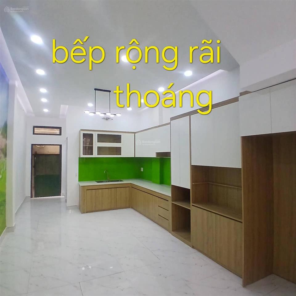 8 tỷ 200 thương lượng, nhà 2 tầng mới mặt tiền, diện tích  ngan 4 mét, dài 18,5 mét