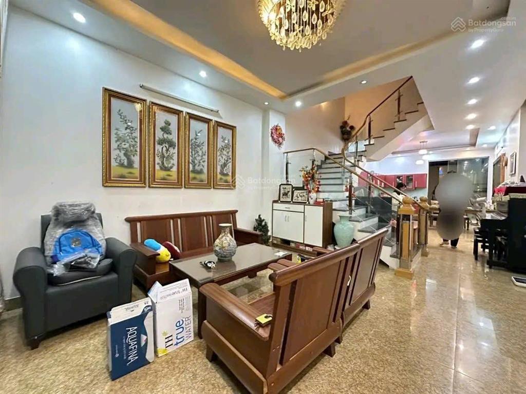 Trên 5 tỷ nhỏ hữu lê hữu hòa cạnh hà đông văn quán  gần đại thanh cầu tó  0975 892 ***