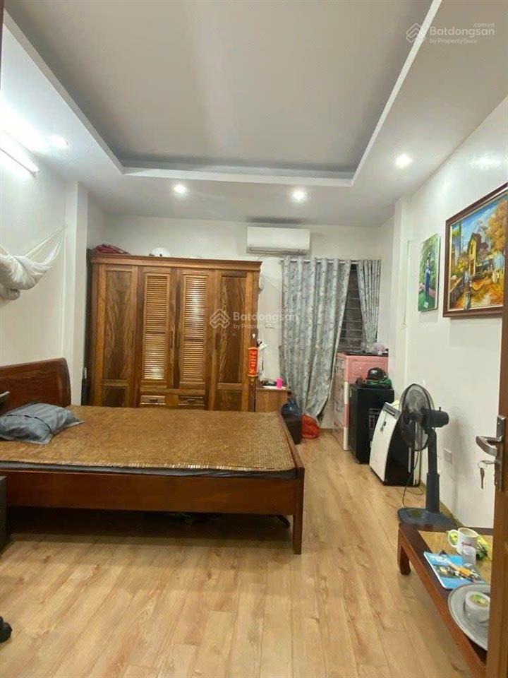 6 tỷ kiến hưng ô tô cạnh nhà
cách 1 nhà ra mặt phố kinh doanh đông đúc
cạnh tô hiệu chợ hà đông