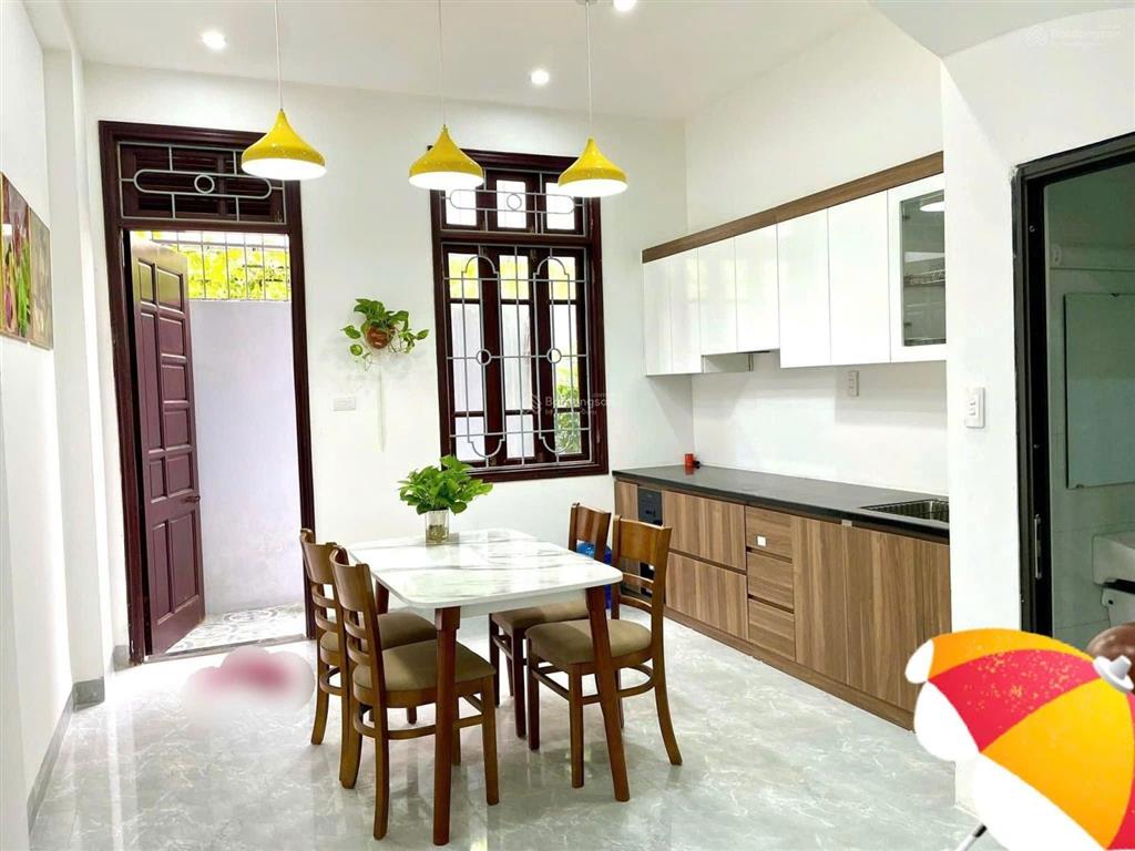 Bán nhà cạnh phố tại cầu tó, 5 tỷ, 36m², đẹp, nhiều tiện ích chỉ với