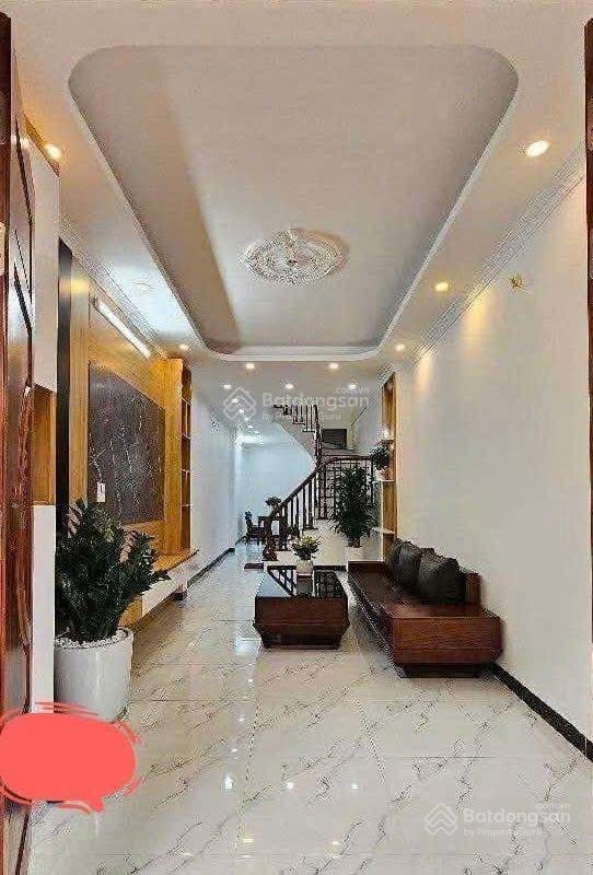 Bán nhà cạnh phố tại cầu tó, 5 tỷ, 36m², đẹp, nhiều tiện ích chỉ với
