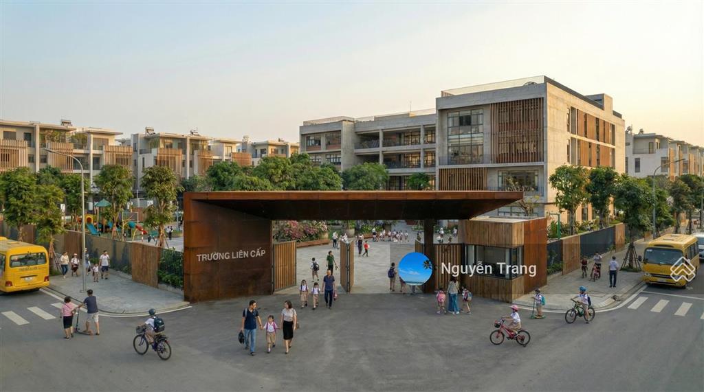 Siêu phẩm lô đất sổ sẵn 100m2, dài 20m, ngang 5m, ngay mặt tiền được 20m tại ora park, dragon pearl