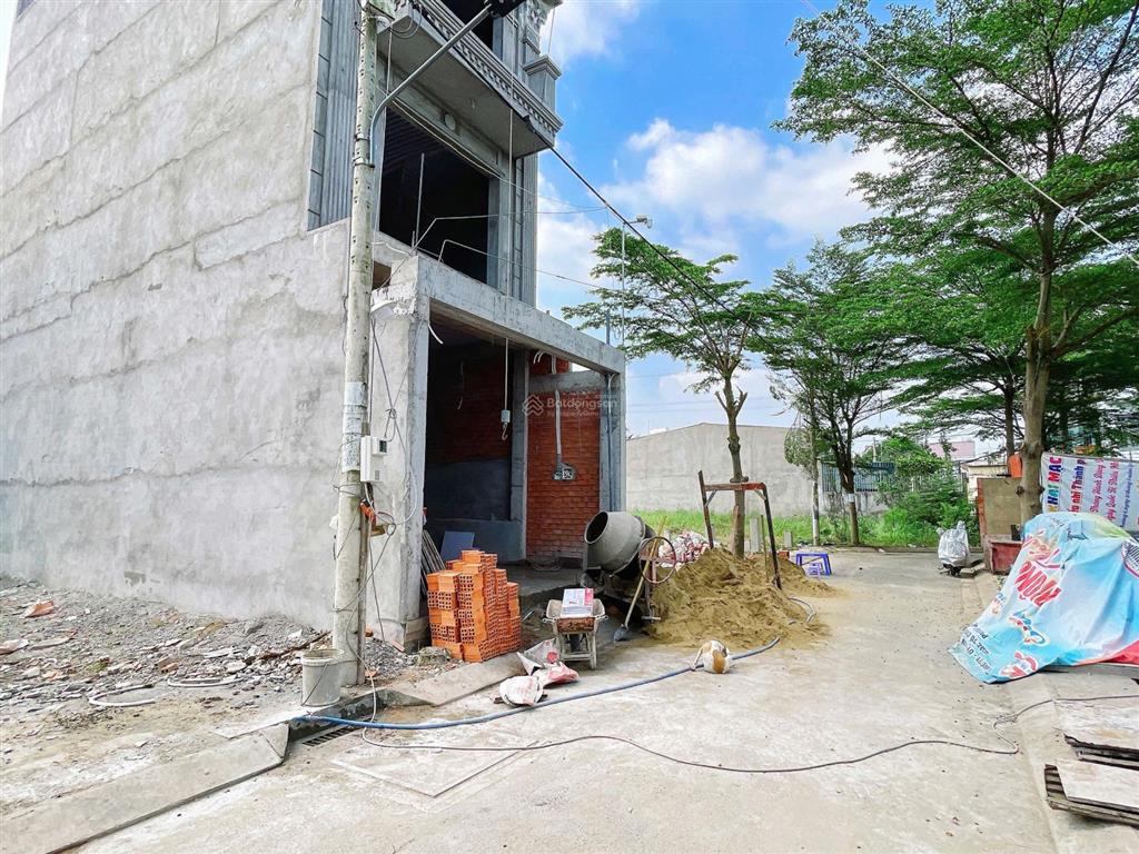 Cuối năm kẹt bán đất 80m2, đường nguyễn bình, sổ riêng, đường 7m, giá 3.4 tỷ