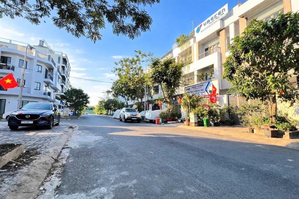 Bán đất 140m2  lê văn lương, phước kiển  chỉ 5 phút qua phú mỹ hưng, 64tr/m2